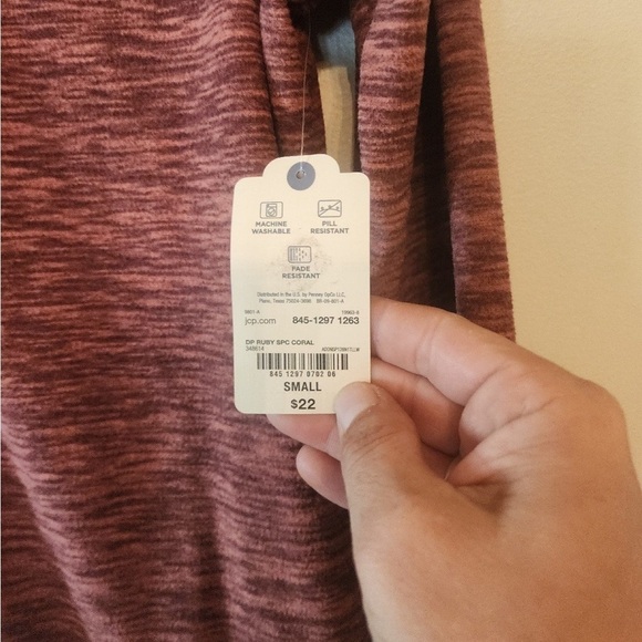 st johns bay Pullover v neck size womens small deep ruby coral - Picture 3 of 5